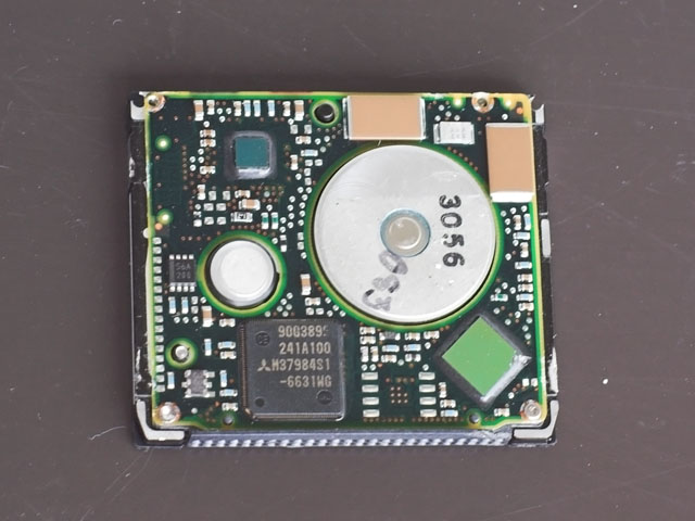 Микродрайв. Микродрайв 1 ГБ. Microdrive. IBM Microdrive. Microdrive вид сверху.